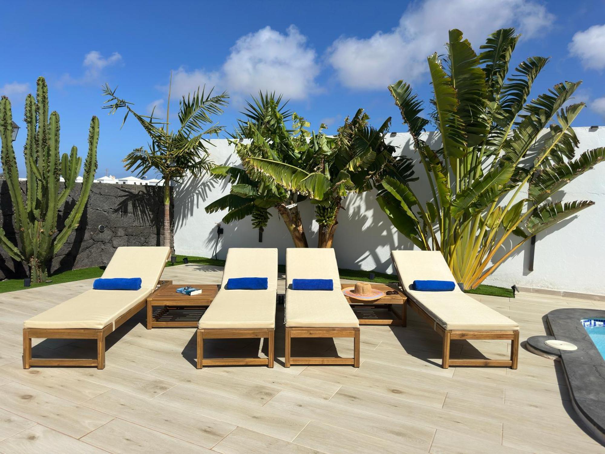 Villa Playa Blanca - Heated Pool, Aircon Exterior photo